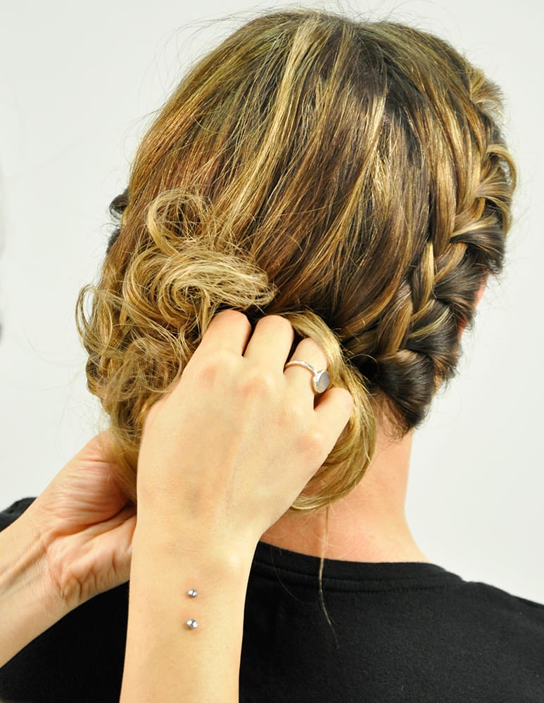 HOW-TO: Maria Menounos' Grecian Goddess Braids