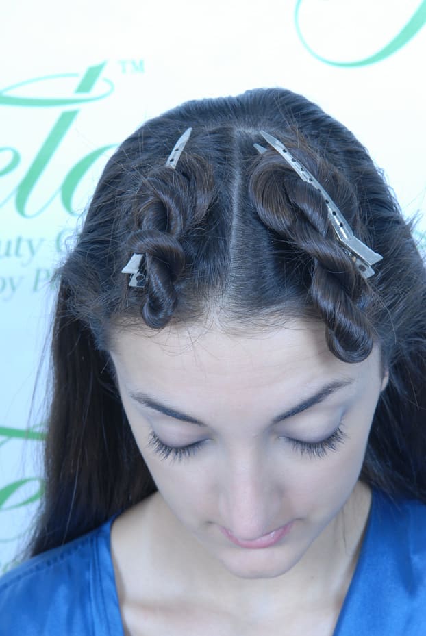 HOW-TO: Renaissance Crimped Updo