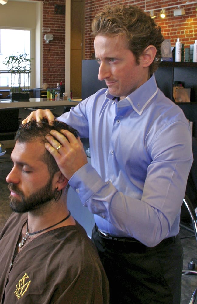 HOW-TO: Quick Hair Plumping Service For Men