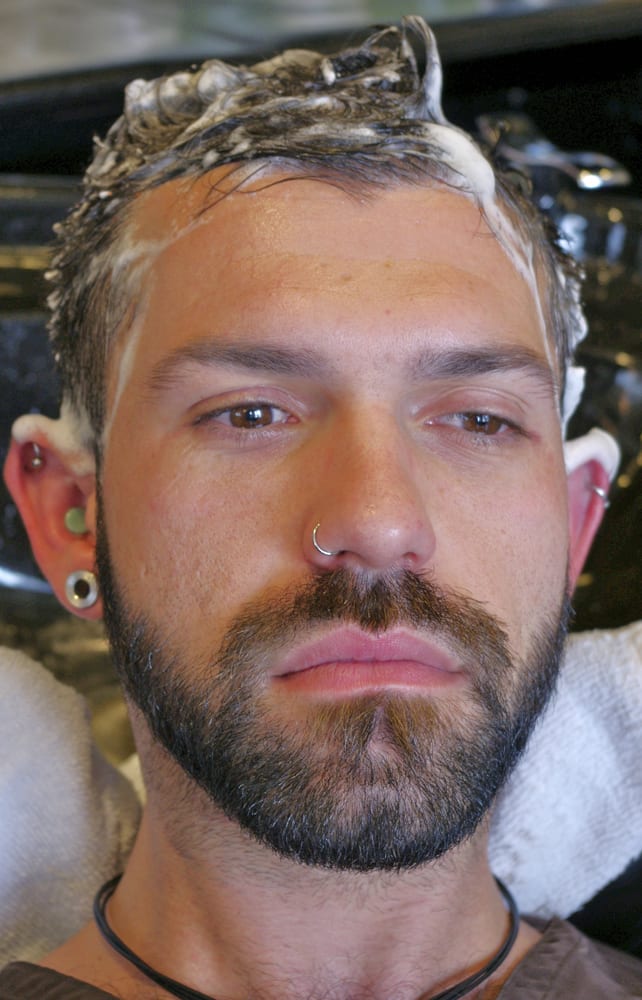HOW-TO: Quick Hair Plumping Service For Men