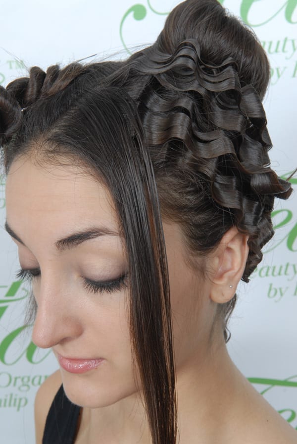 HOW-TO: Renaissance Crimped Updo
