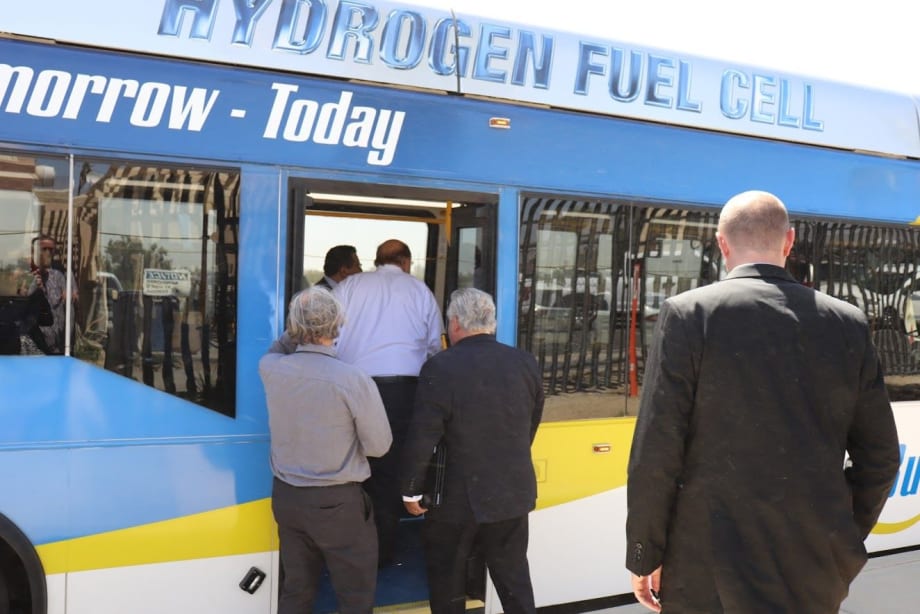 CARB, SunLine celebrate first hydrogen fuel-cell bus to use HVIP voucher program