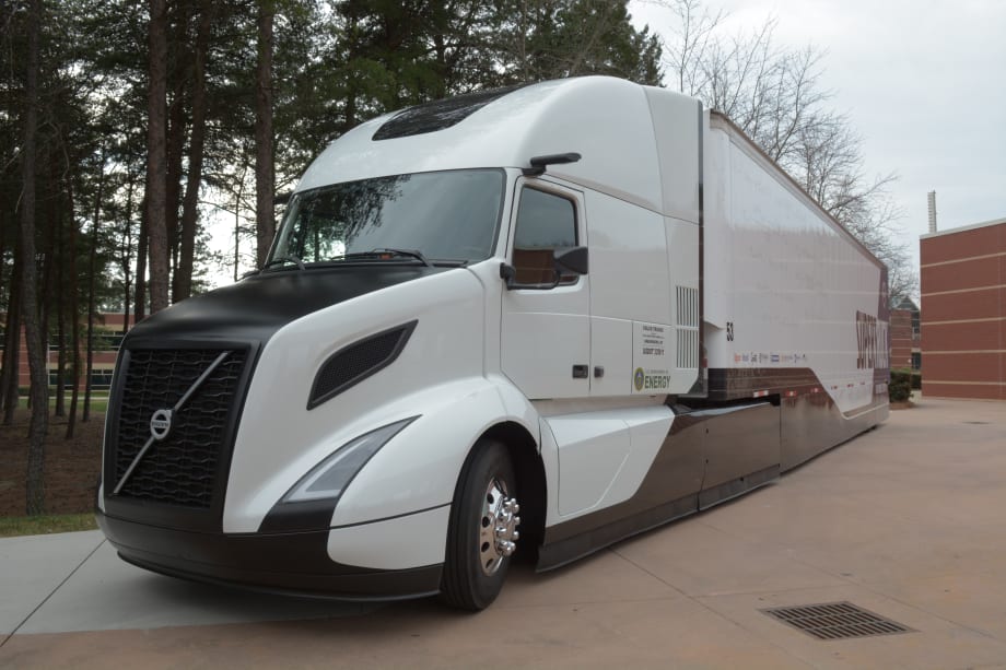 The Future Looks Familiar for Volvo's SuperTruck