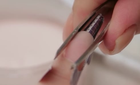 How to Pinch Acrylic Nails