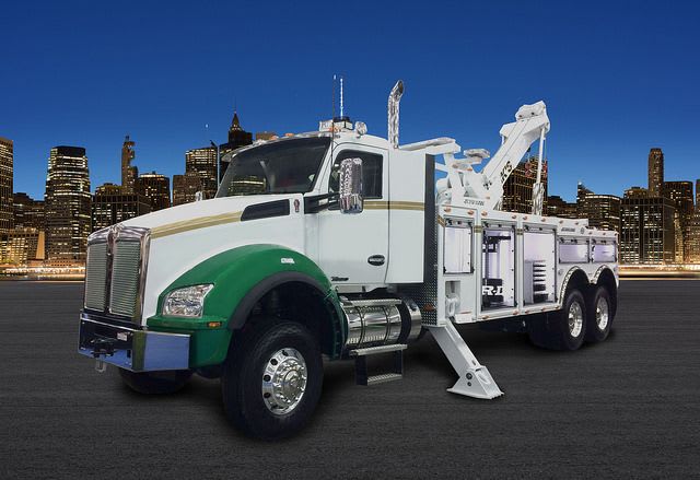 Kenworth Offers All-Wheel Drive T880