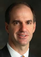 Former VT Hackney CEO Joins Mickey Truck Bodies