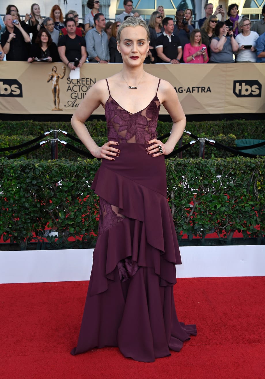 Stars Rock the Red Carpet in Essie Manicures at the SAG Awards