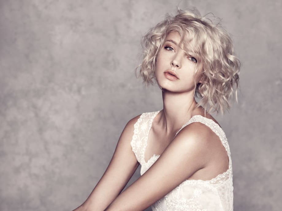 Simply Stunning: Lifestyle Cuts, Color and Styling