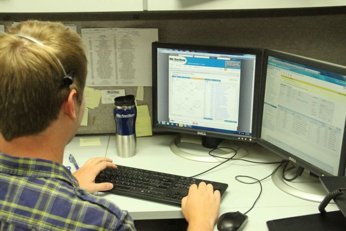 McNeilus Rolls Out Technical Support Center Hotline