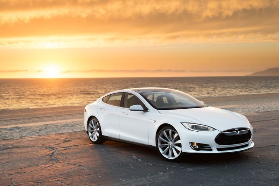 Tesla Model S Draws Record-Setting Safety Score
