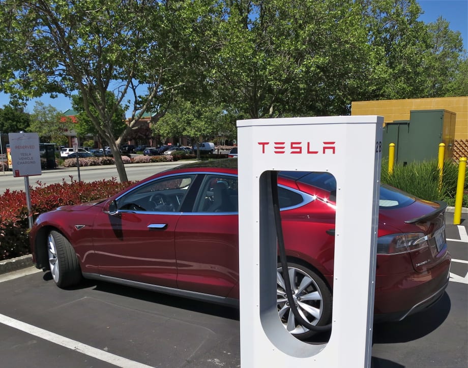 Tesla Expanding EV Charging in China