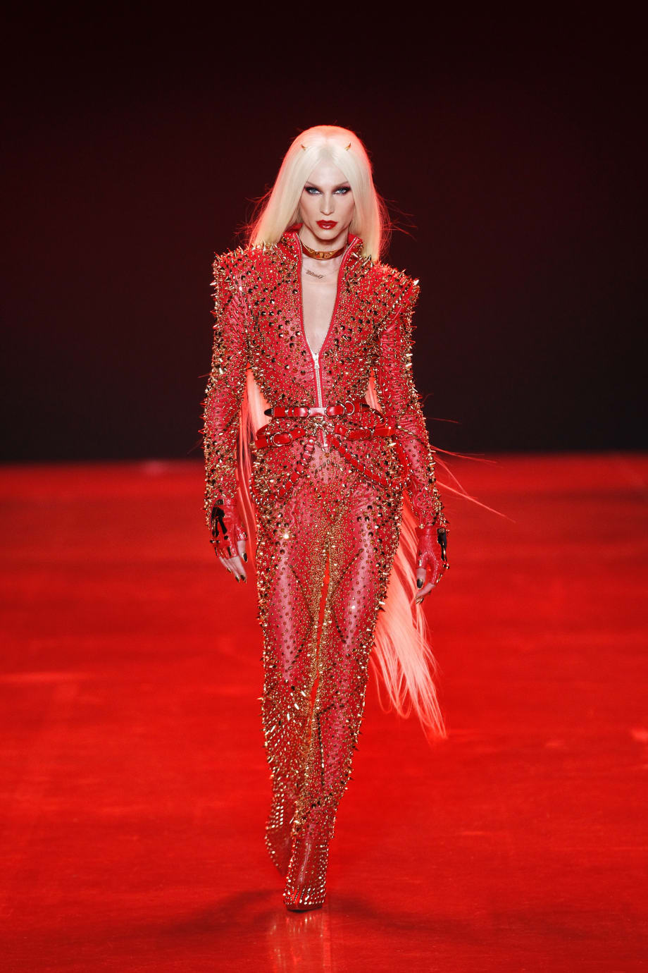 NYFW: Kien Hoang Creates Outer-Worldly Hair at The Blonds