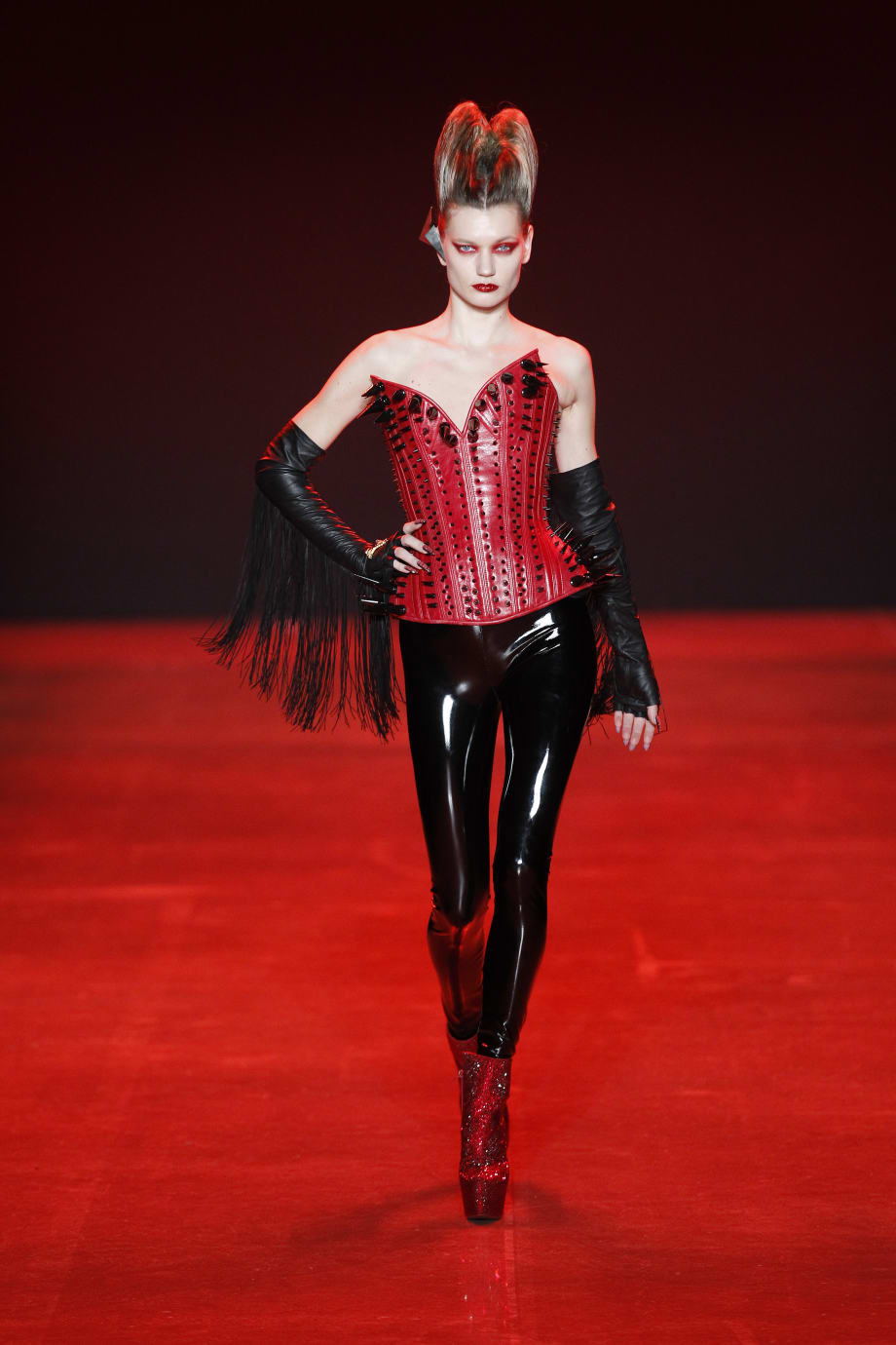 NYFW: Kien Hoang Creates Outer-Worldly Hair at The Blonds