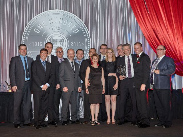 Thomas Built Buses Honors Top Dealers for 2015