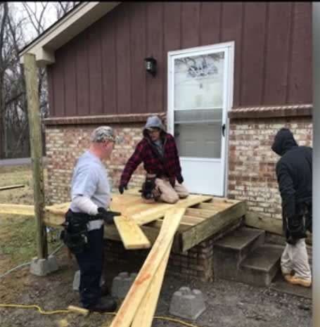 School Bus Mechanic Builds Wheelchair Ramp for Student