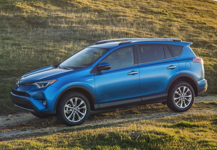 Toyota's 2016 RAV4 Hybrid Gets MPG, Pricing