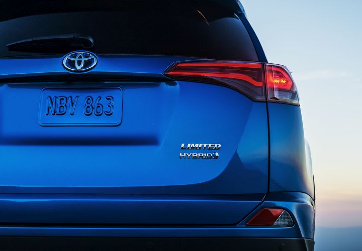 Toyota to Produce RAV4 Hybrid for 2016