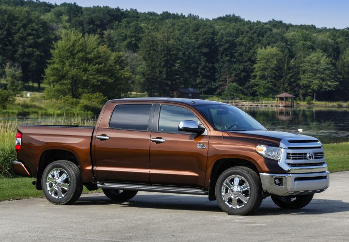 Toyota Announces 2016-MY Fleet Incentives