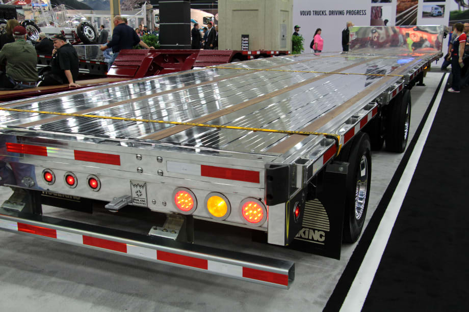 Trail King Debuts All Aluminum Step Deck Trailer