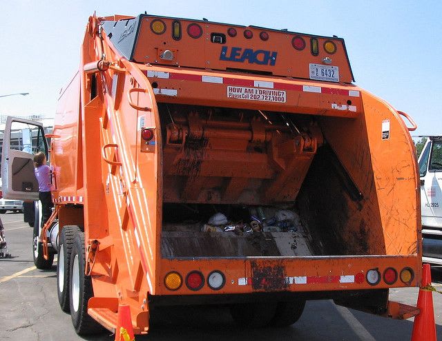 St. Louis Raises Trash Pickup Fee, Promises Updated Fleet