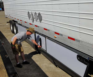 Trailer Side Skirts Save This Trucker 8.94% in Fuel