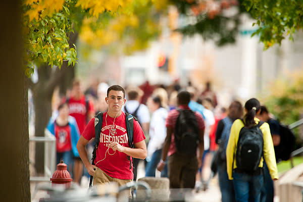 UW- Madison ends SAFEride cab service