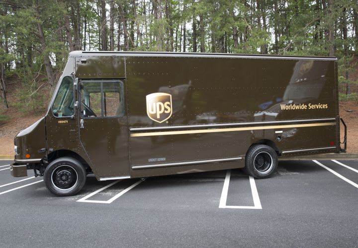 UPS Adds 125 Hybrid Step Vans
