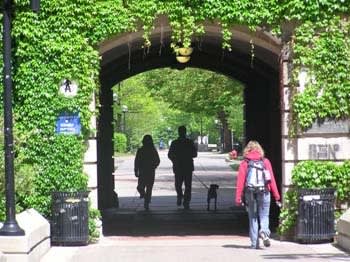 Safety app helps keep tabs on students walking alone on campus