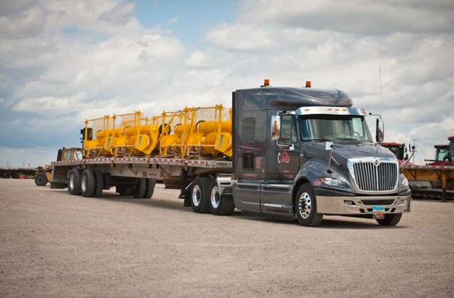 There Are at Least Two Sides to Selling a Truck Fleet