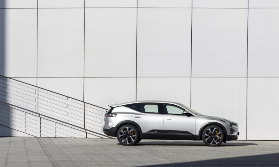Profile view of Polestar 3