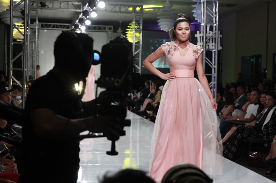 Viet Fashion Week 2015: On the Runway