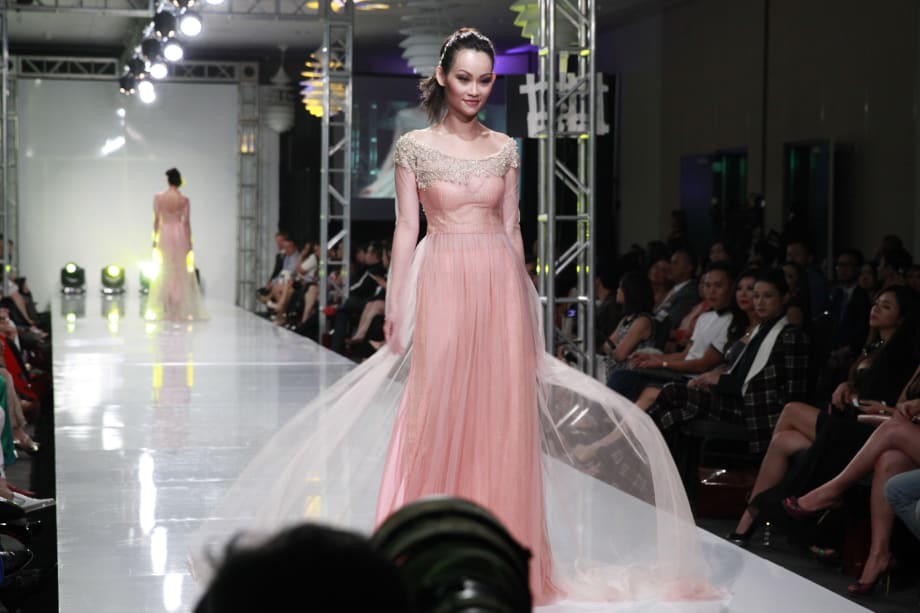 Viet Fashion Week 2015: On the Runway
