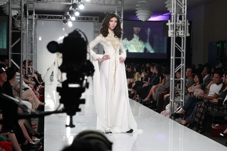 Viet Fashion Week 2015: On the Runway