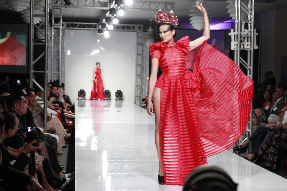 Viet Fashion Week 2015: On the Runway
