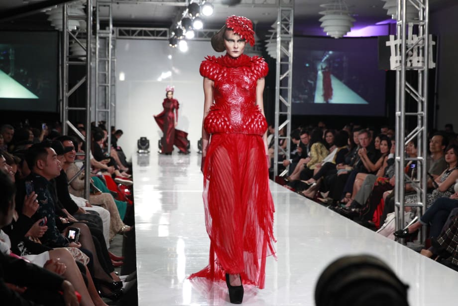 Viet Fashion Week 2015: On the Runway