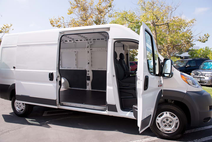 Fleet Sales Rise 3.4 Percent in April
