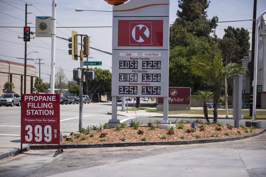 Gasoline Falls to $2.47 Per Gallon