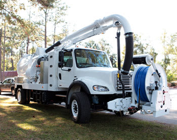 Vacuum Truck Features Natural Gas
