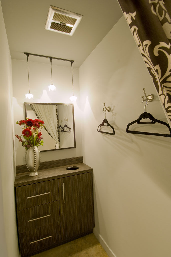 Victor Paul Salon