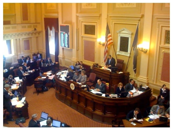 Loophole closed in bus passing law