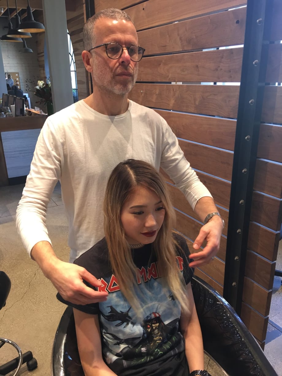 How to Talk to Clients With Thinning Hair