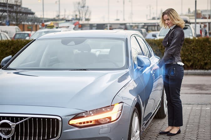 Volvo's Mobile App Option Replaces Car Keys