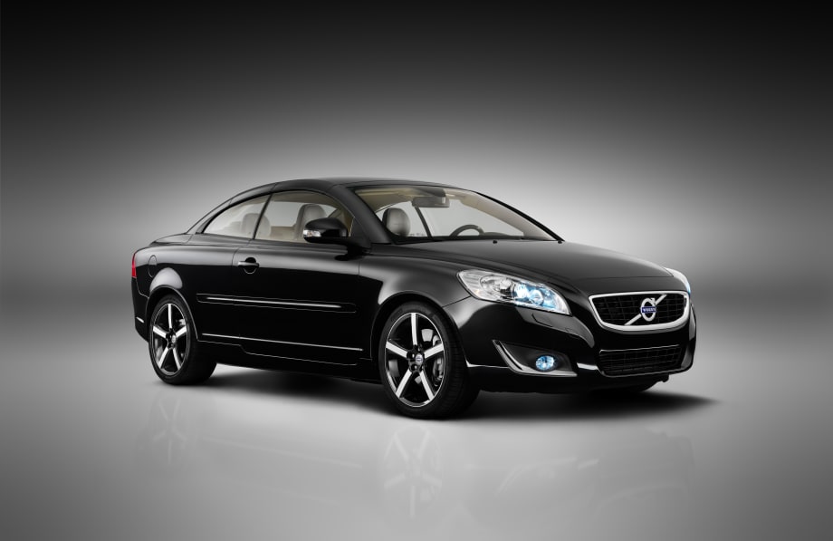 Volvo Announces 2012 C70 Inscription Package Pricing