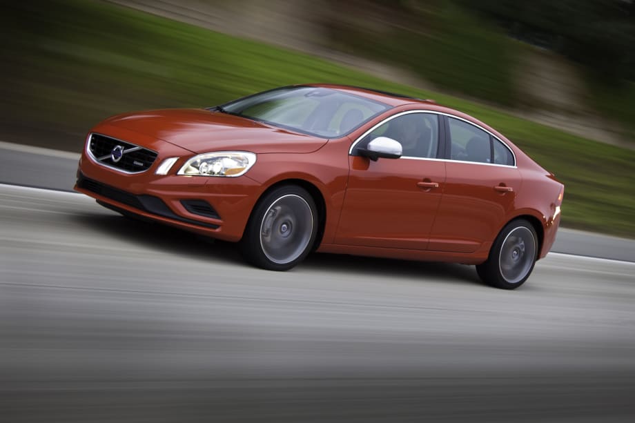 Volvo S60 Earns Top Rating of “Good” in New IIHS Crash Test