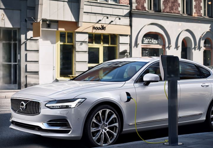 Volvo Wants Standardized EV Charging