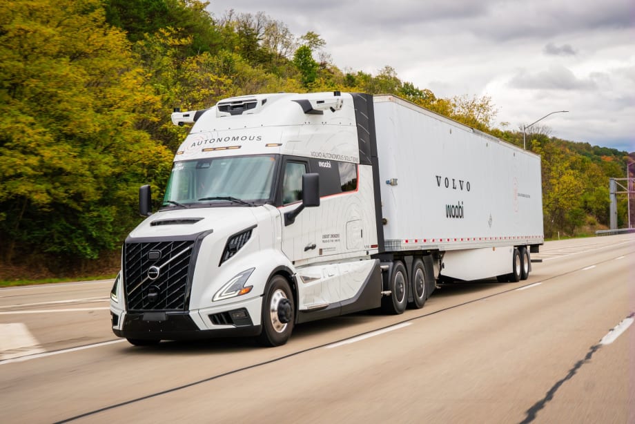 Waabi-Volvo autonomous VNL truck.