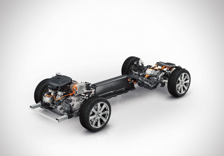 Volvo's 2015 XC90 PHEV Provides 400 HP