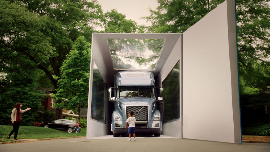 Unboxing New Volvo Truck Sets Records in More Ways Than One