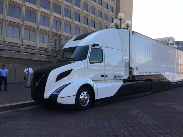 Volvo’s SuperTruck Exceeds EPA Freight Efficiency Goals