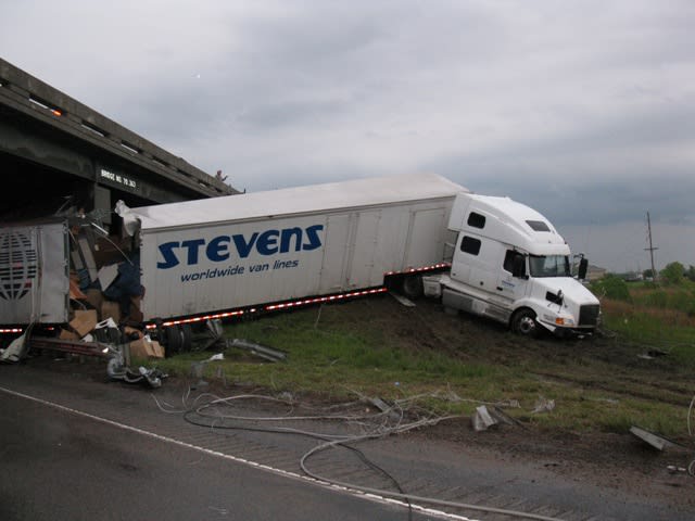Legislation Would Up Minimum Truck Insurance Almost 500%